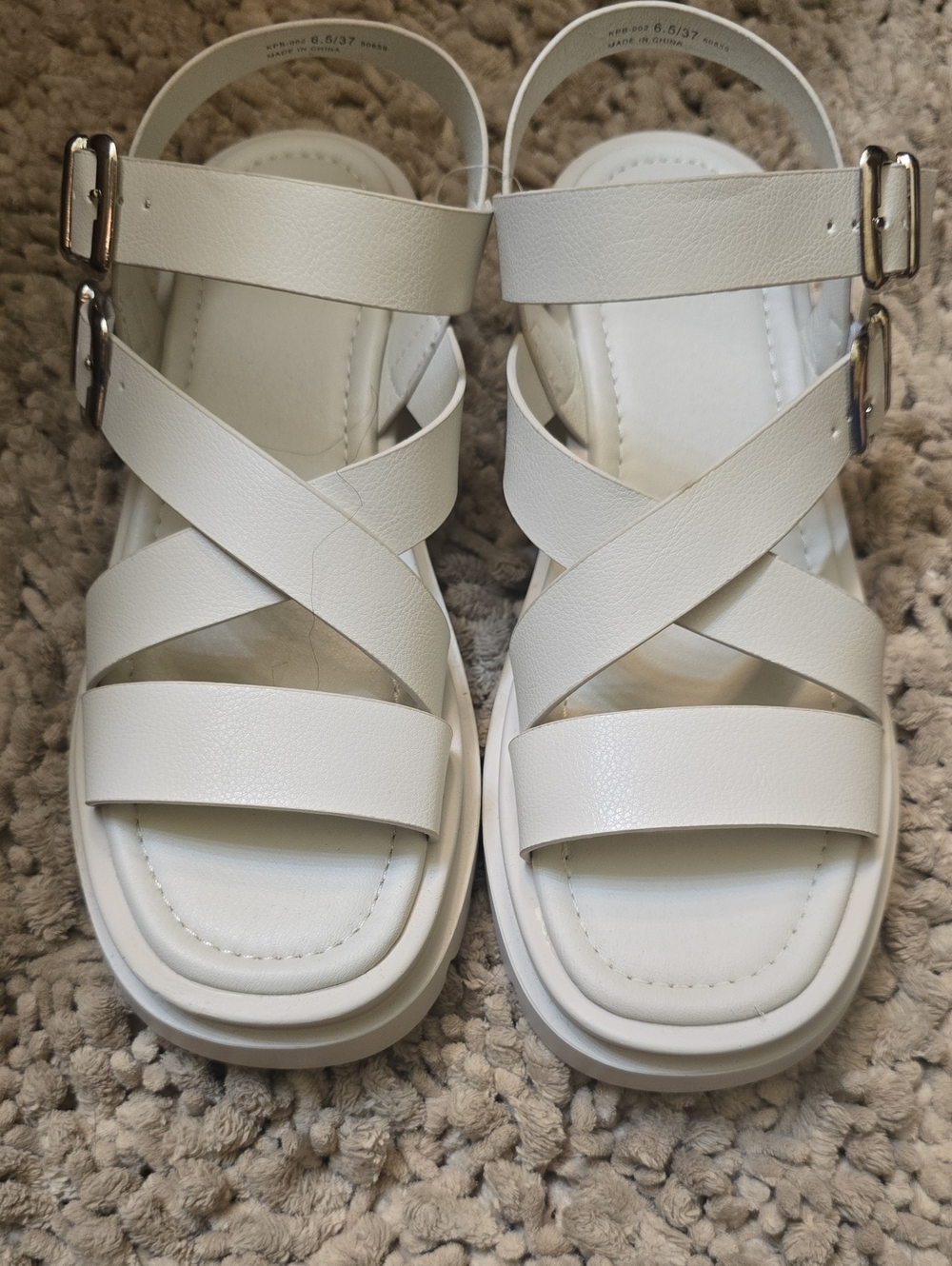 New DL Laundry Women's Size 6.5 White Strappy 2‎ Inch Platform Sandals